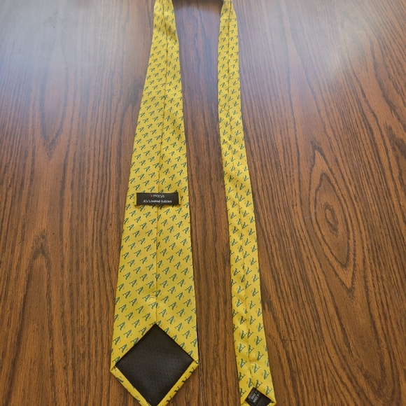 Oakland A's Tie. Adult - Picture 4 of 6